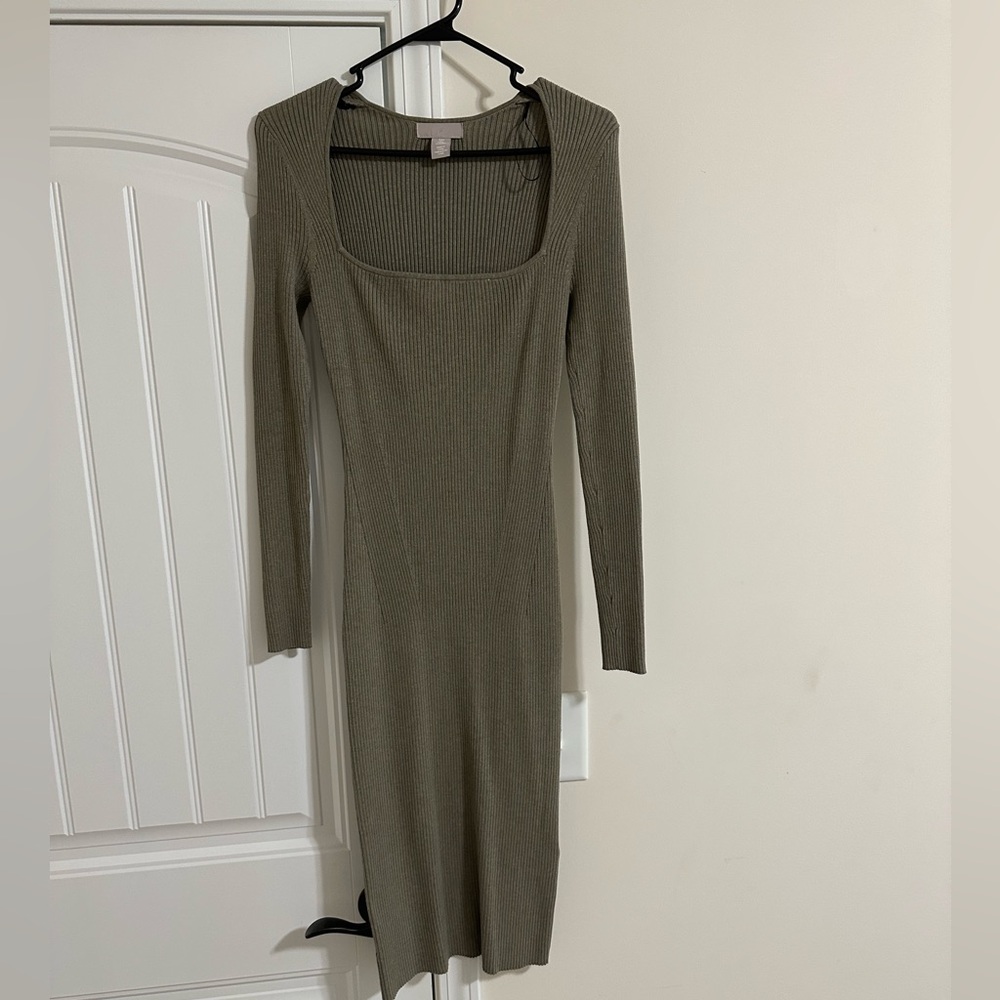 Elegant Olive Green Ribbed Dress